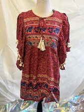 Women’s NWT GiGio Boho Top Size Medium Floral Print MSRP $48