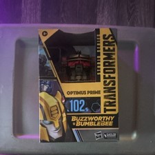 Hasbro Transformers Optimus Prime Studio Series 102 Buzzworthy Bumblebee Action