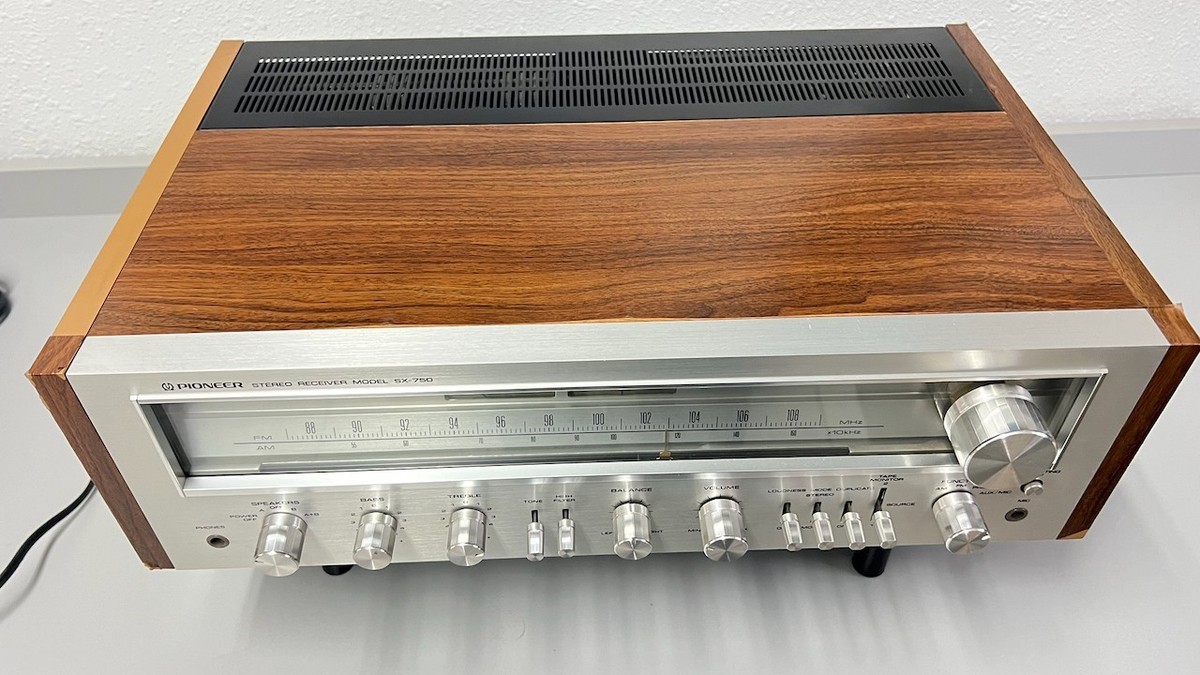 Pioneer SX-750 Stereo Receiver – Excellent Working Order, Read