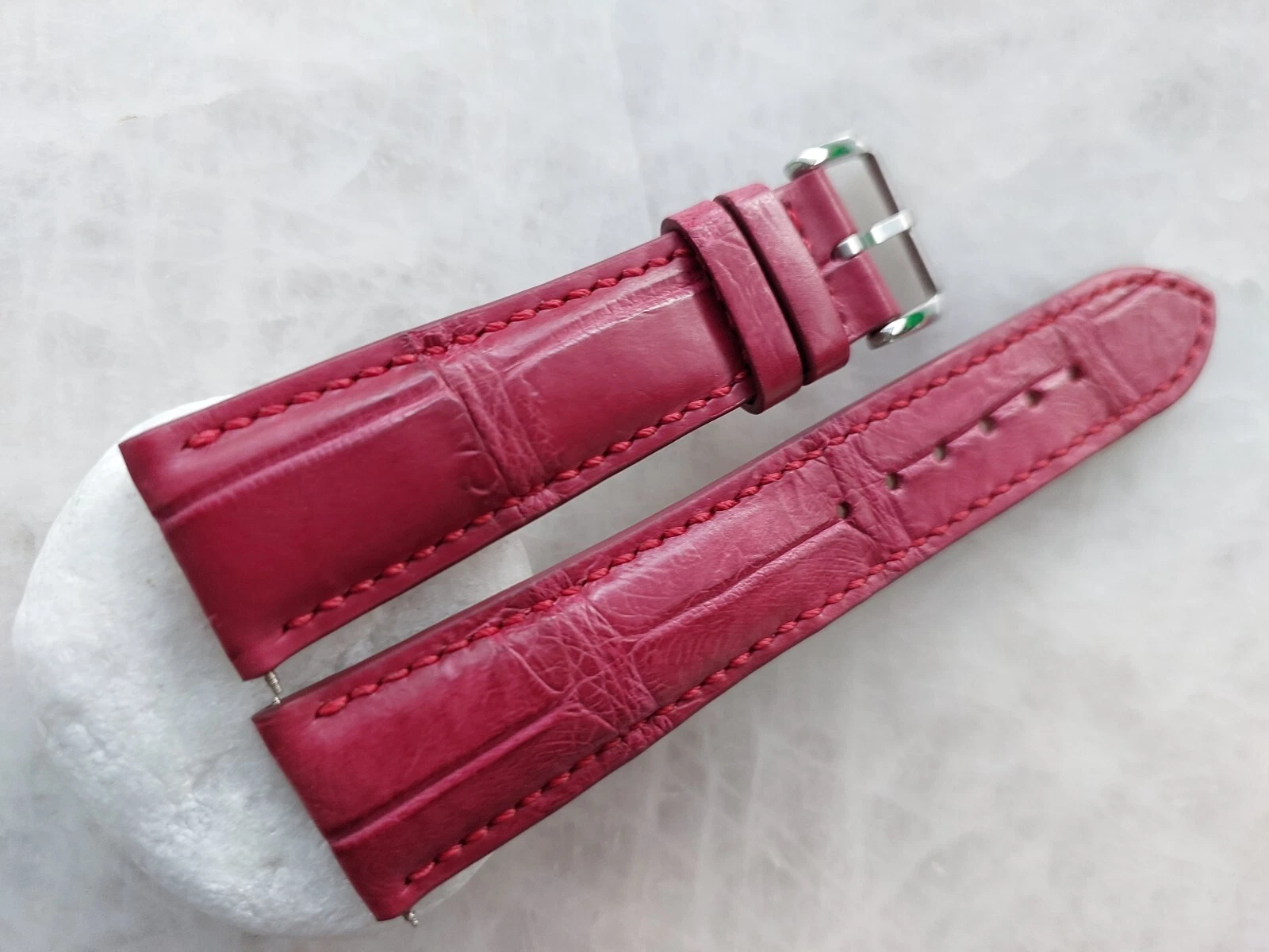 22mm/18mm Burgundy Alligator Crocodile Print Leather Watch Strap Band