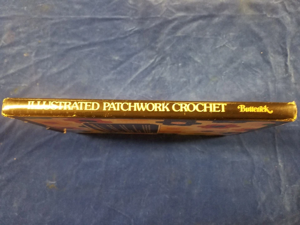 Illustrated Patchwork Crochet (C16-2-A) - Image 3 of 4