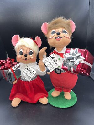 2013 ANNALEE Mobilitee Dolls 8'' SILVER SPARKLE GIRL & BOY MOUSE Holding Gifts