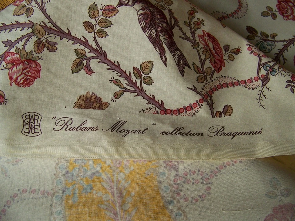 ANCIEN COUPON DE TISSU MOZART BRAQUENIE PIERRE FREY 140 cm x 90 cm -TIS 248 - Photo 3/4