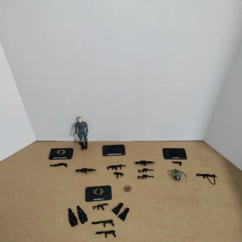 Gi-Joe Duke Action Figure 2013 + Assorted Accessories 2002-2016 Hasbro