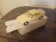 1/25 AMT ERTL 1990 CHEVROLET BERETTA GTZ WHITE CAR YELLOWING PROMO