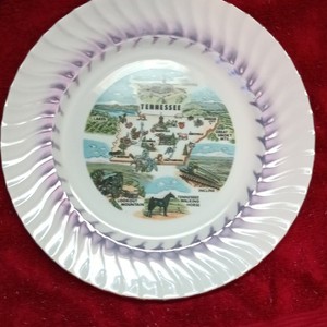 Tennessee Souvenir Decorative Plate with State Map Design