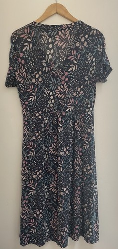 L.L. Bean Womens Allover Floral Sheer Rayon V-Neck Short Sleeve Dress Navy S Pet - Picture 5 of 6