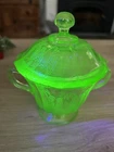 Vintage Green Uranium Federal Depression Glass Parrot Sylvan Footed Sugar