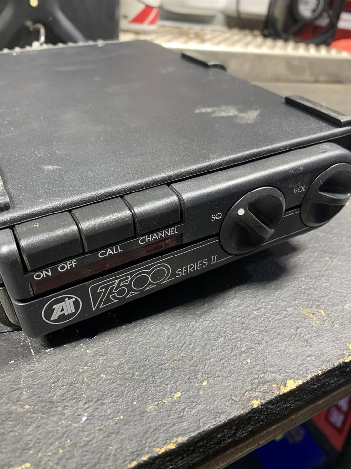 Tait T500 Series 2 2 Way Radio 81-108 MHz With Additional Modified Plug VHF AM - image 3 of 4