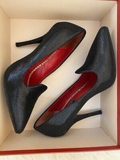 Charles Jourdan Caroline shoes size 7  Worn Once .