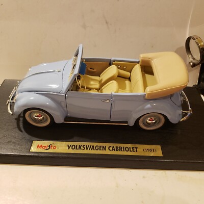 Maisto Volkswagen 1951 Cabriolet 1:18 Scale Die Cast Replica Car