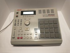 AKAI MPC2000 Professional MIDI Production Center DRUM MACHINE F/ Parts READ PICS