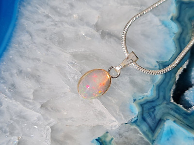 Top Farben:  Welo Opal Anhänger  (G01)