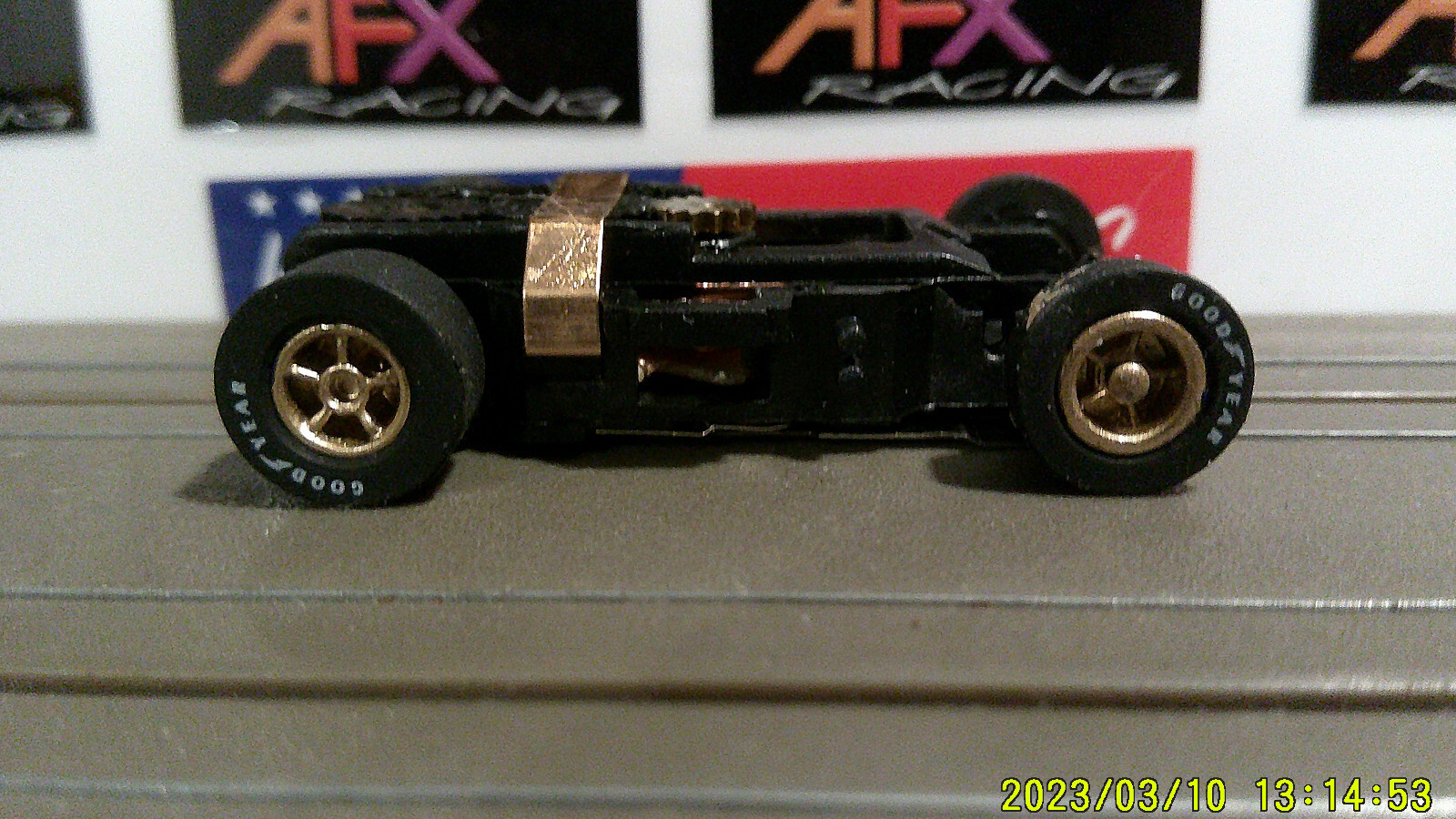 AUTOWORLD HO SCALE SLOT CAR X-T ULTRA G CHASSIS PAINTED GOLD CHROME GOODYEAR TIR