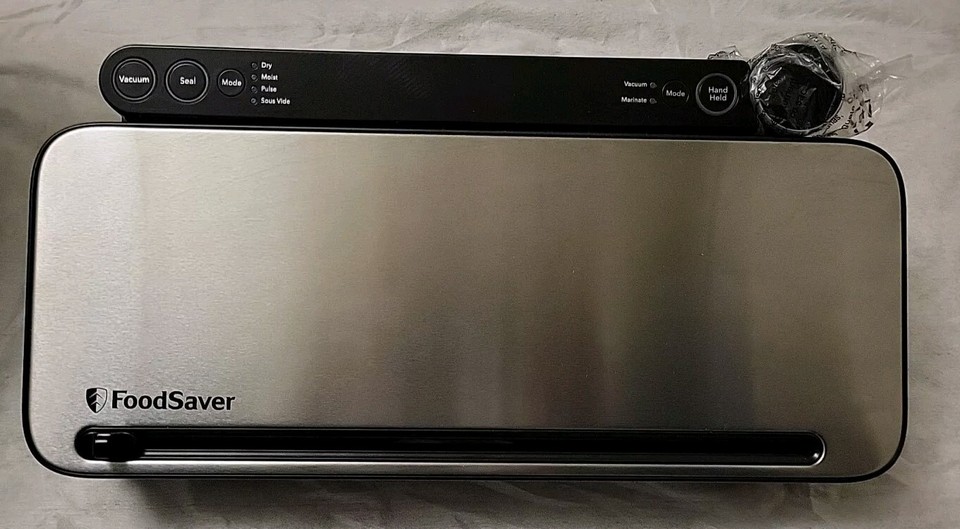 FoodSaver VS3180 Multiuse Food Preservation System Vacuum Sealer