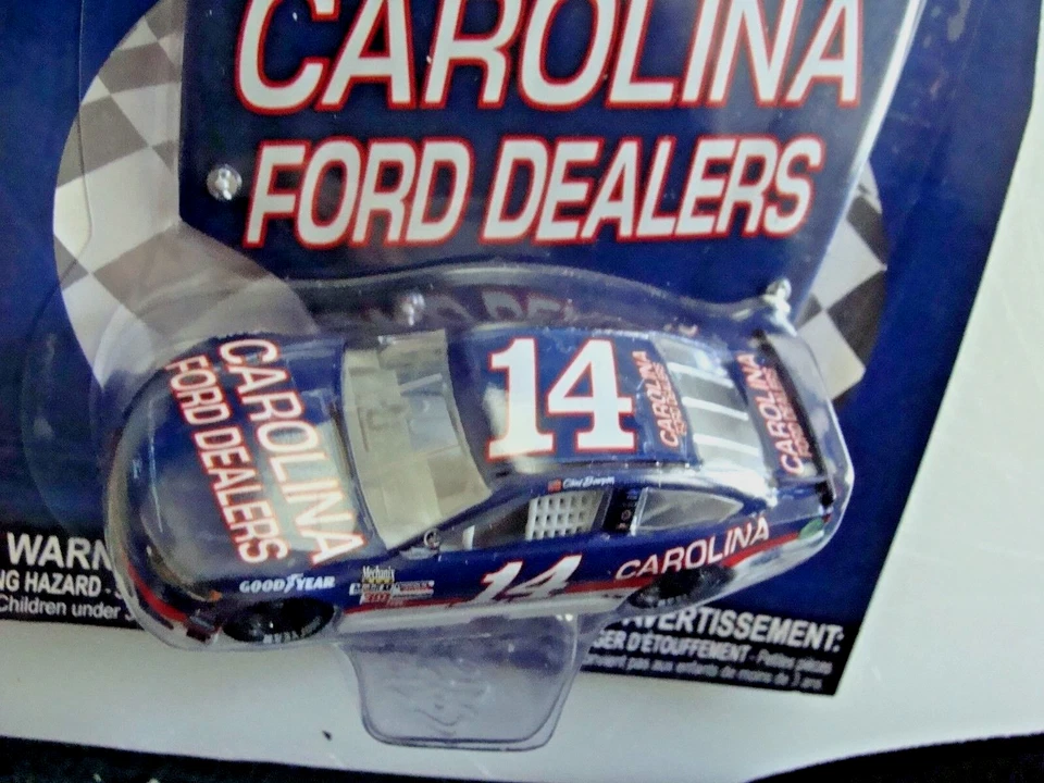 #14 CLINT BOWYER CAROLINA CONCESIONARIOS FORD FUSION WAVE 9 2017 COCHE 1:64 Foto 3 de 4