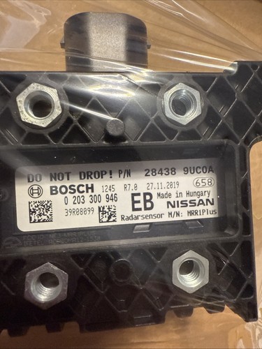 NEW OEM Genuine Nissan CRUISE CONTROL DISTANCE SENSOR 28438-9UC0A SENS UNIT-DIST - Picture 3 of 4