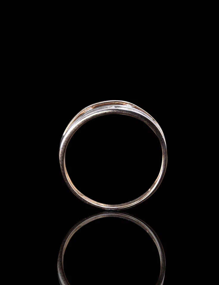 333/ 8kt Bicolor Ring, mit weißen simulierten Diamanten, Gr. 56, guter Zustand. - Bild 3 von 3