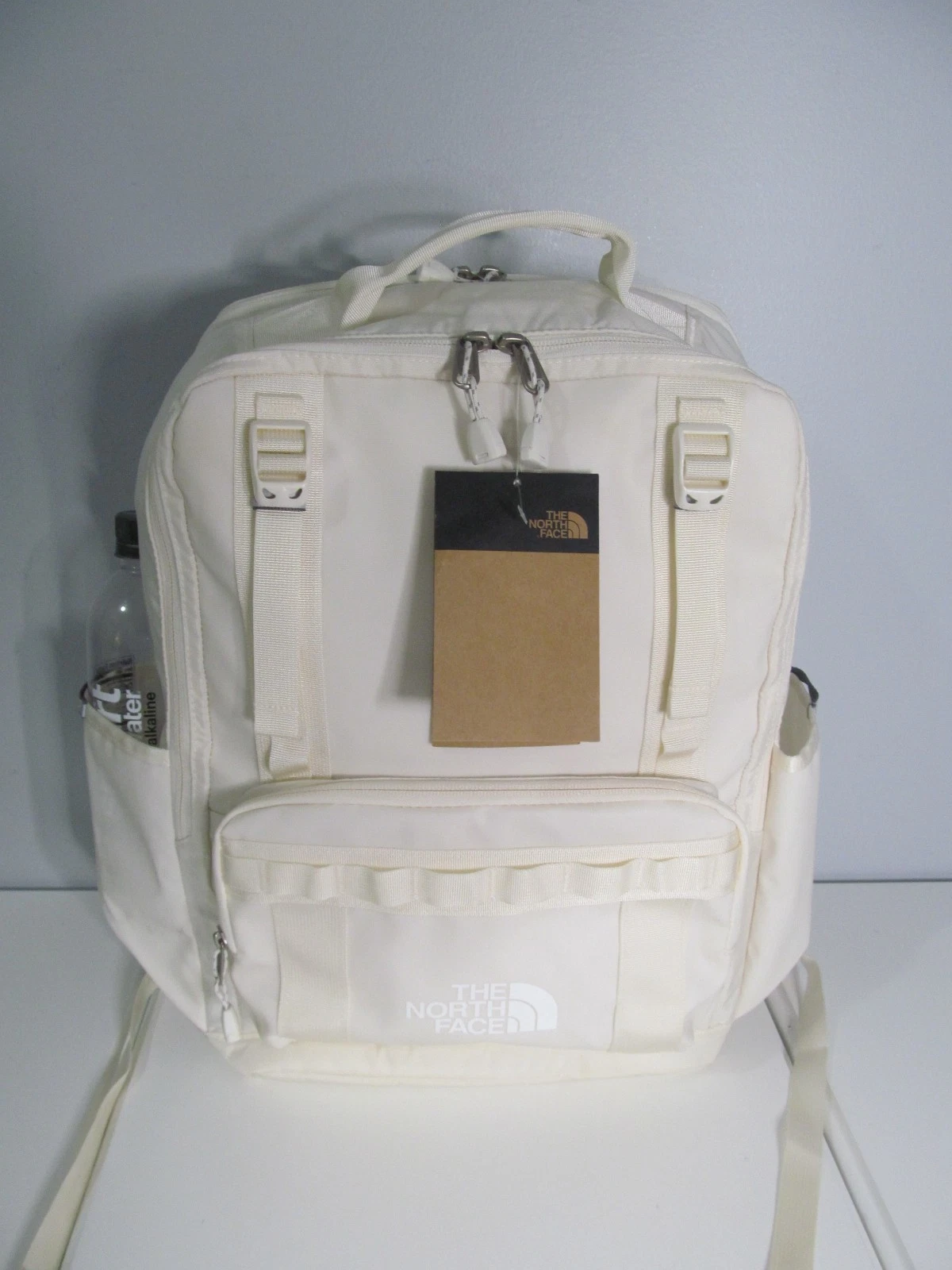 North Face Base Camp Daypack, White Dune 17" Tech Laptop Backpack, Packable, NWT
Opens in a new wind