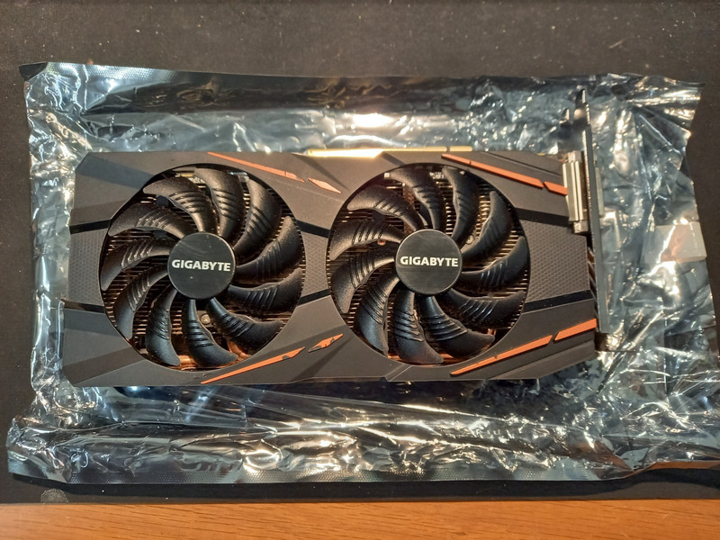 GIGABYTE AMD Radeon RX 580 8GB GDDR5 Gaming Graphics Card GPU