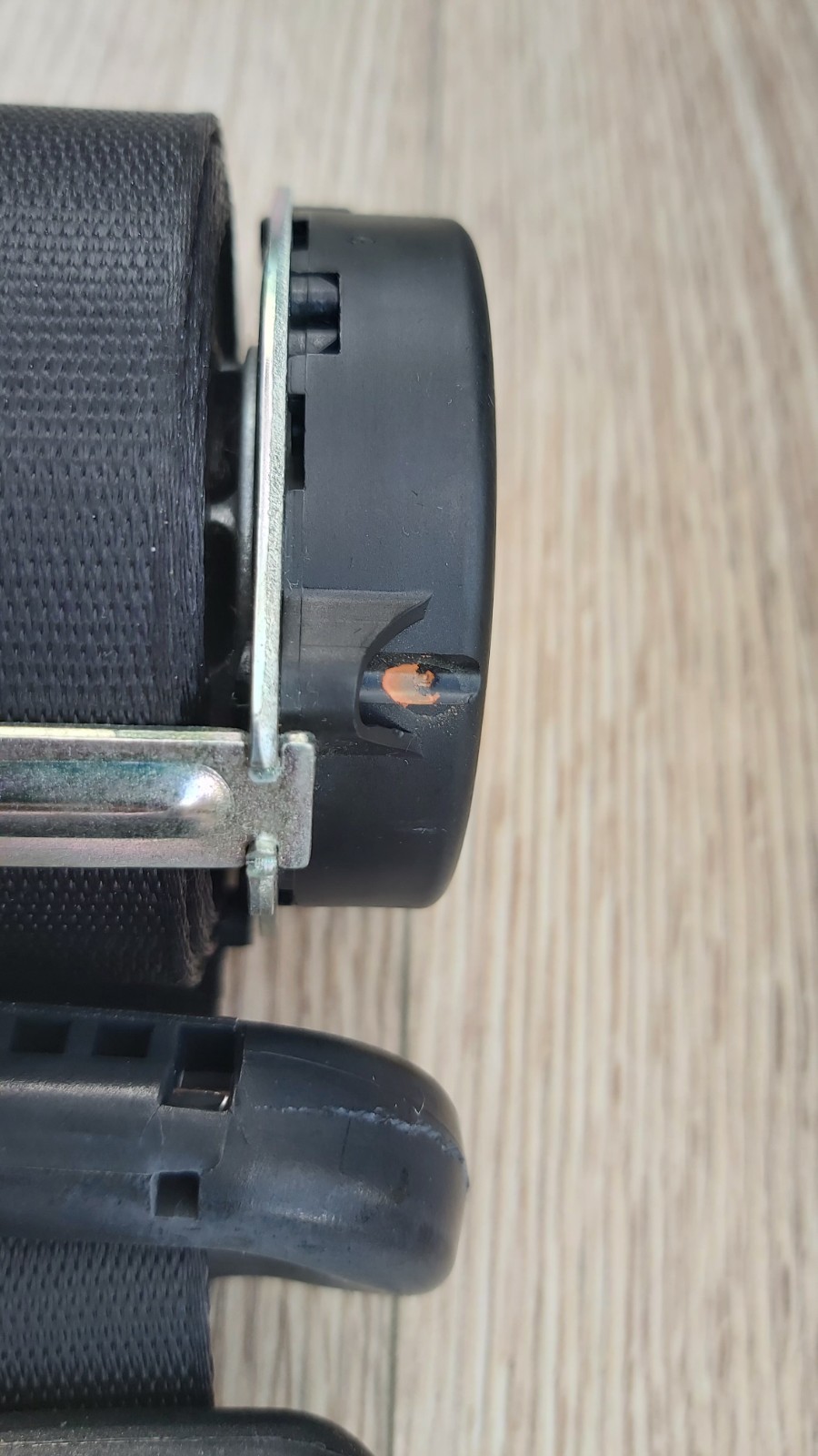 2007 - 2009 LAND ROVER LR3 RIGHT REAR SEAT BELT 3rd row BLACK EVL500720PMA