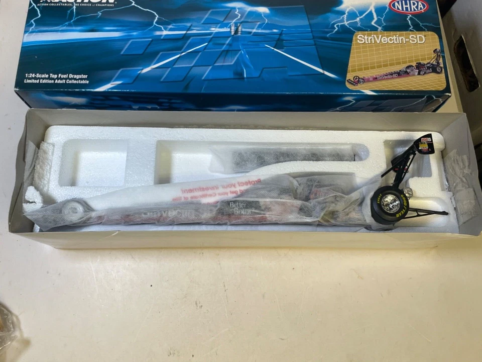 1/24 Mac Tools Action Dave Grubnic #4 StriVectin-SD 2006 Dragster DieCast Foto 2 de 4