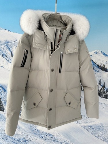 Moose Knuckles Women's Cargo Pocket Hooded Thermal Jacket Down Jacket - Bild 7 von 19