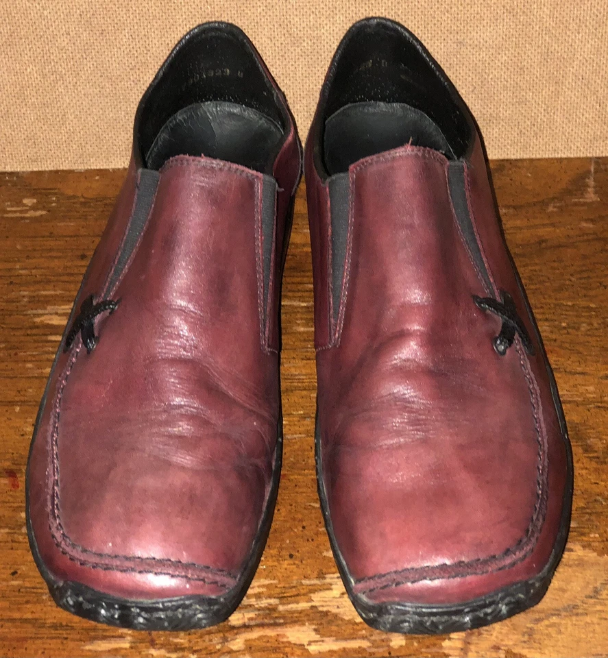 Zapatos para mujer Rieker antiestrés de cuero borgoña lateral elástico talla EU 40 / US 9 Foto 2 de 4