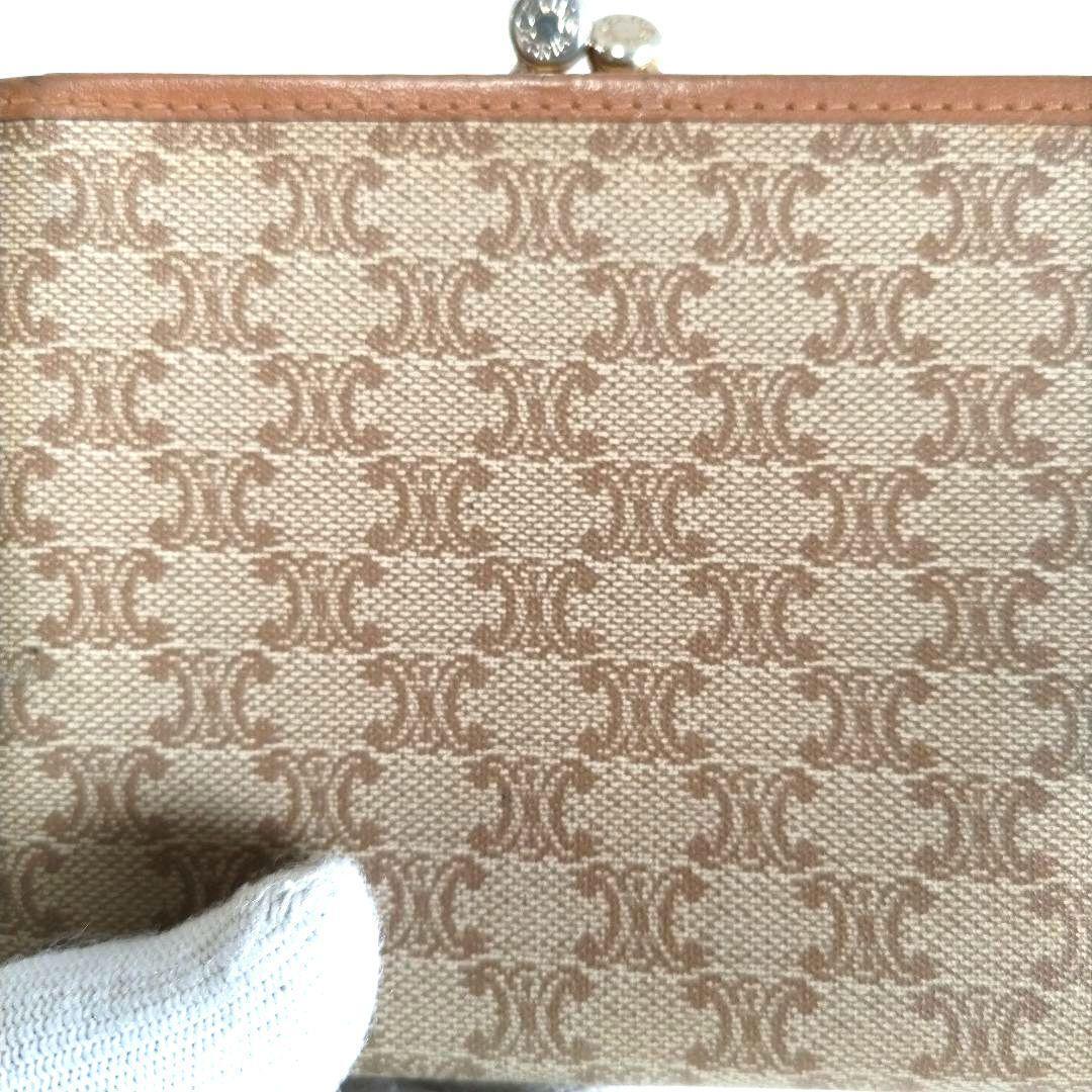 CELINE Triomphe All-over Pattern Gold Clasp Bi-fold Wallet CELINE Triomphe All-over Pattern Gold Clasp Bi-fold Wallet