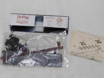 Train Miniature HO Model Tobacco Road Picayune Cigarettes TML 40' Box Car  KIT