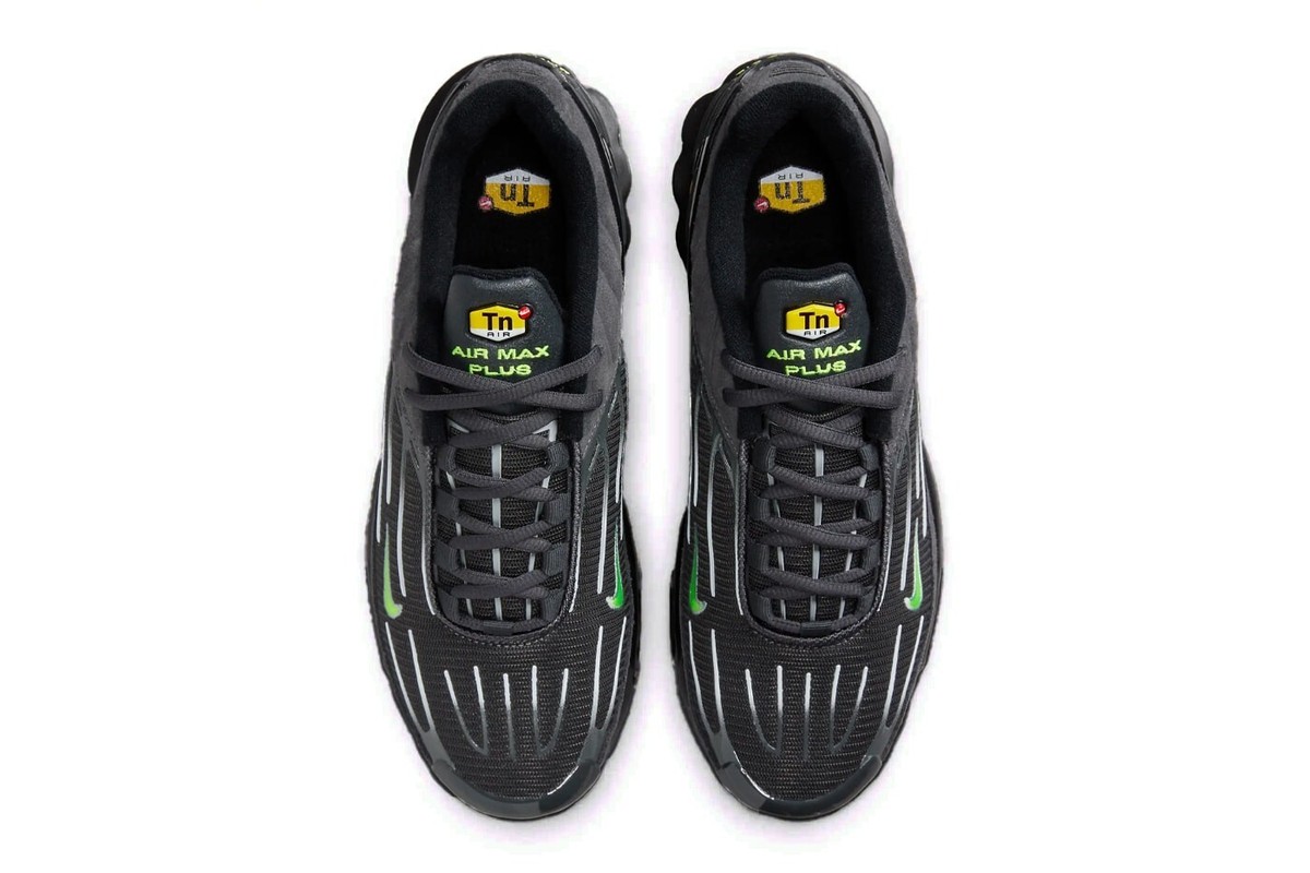 nike tuned 3 black volt