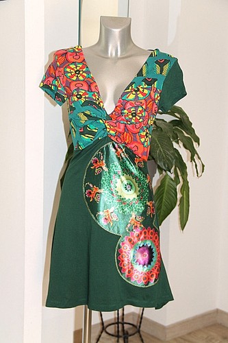 Robe Desigual évasée Noire Et Blanche – Taille M/38, Longueur 107 Cm, Très Bon état