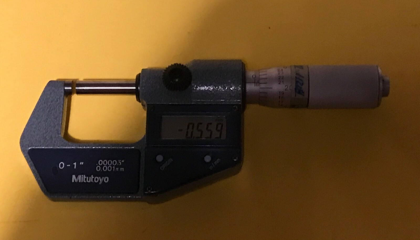 Mitutoyo 29376530 Digital Micrometer with Case & Instructions MDC