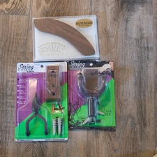 John Pearse Acoustic Armrest Rosewood and 2x String Swing Hanger Packs