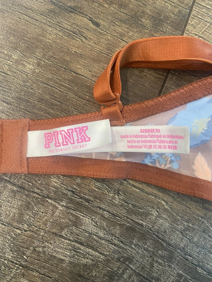Camiseta VS PINK Color Óxido Floral Wear Everywhere Sujetador Ligeramente Forrado Talla 32DD Foto 2 de 4