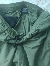 Nike ACG Green Solid Woven Nylon Cargo Shorts Drawstring Elastic Waist Pockets