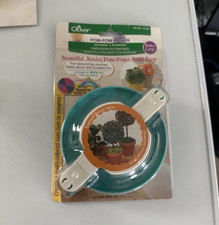 Clover Pom-Pom Maker Extra Large 4 1/2 in 115mm Model/MPN 3126