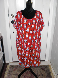 SECRET TREASURES Size 2X 3X Preowned Red with Penguins Nightgown