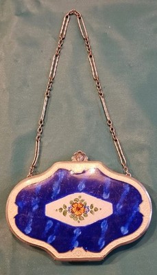 ART DECO GUILLOCHE ENAMEL FLOWER DANCE COMPACT CASE RING CHAIN D.F. BRIGGS CO.