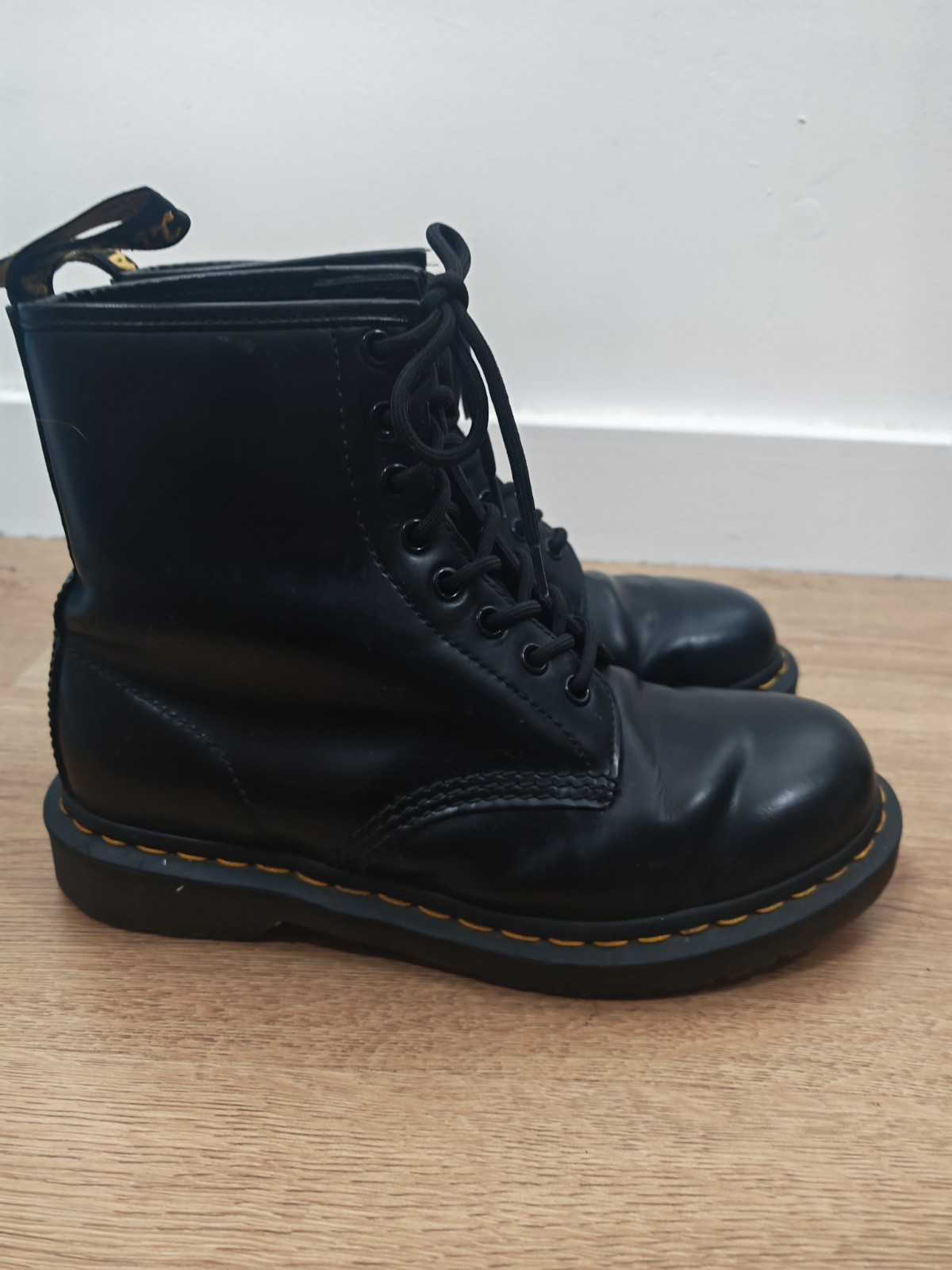 Dr Martens 1460 Smooth Leather 8-Eye Lace Up Boots Black UK 6.5 EU 40 Docs image 4
