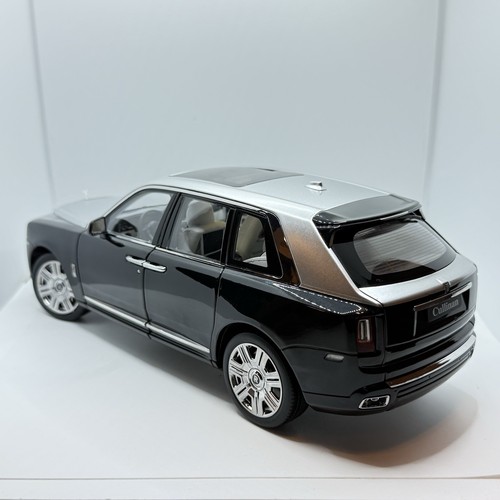1/18 Rolls Royce Cullinan limited edition black/silver Diecast Fully-opened - Picture 5 of 14