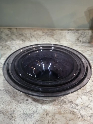 S/3 Vintage PYREX Purple Amethyst Glass Mixing Bowls 322 323 325