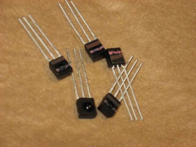 Infrared receiver, 3 pin, new - Image 2 of 2