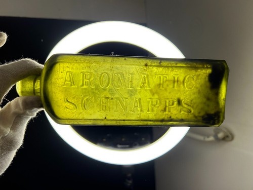 Antique Australian Green Glass Udolpho Wolfe's Schnapps Large Bottle 23cm - 第 1/7 張圖片