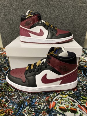 jordan mid se gold pendants