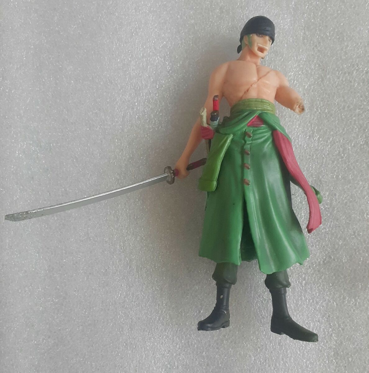 Anime Heroes One Piece Roronoa Zoro Ban Dai Action Figure + black beard  flag