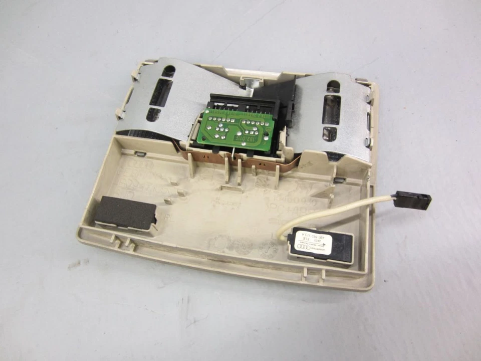 Interior Lights Front for Audi Allroad (4BH, C5) 2.5 Tdi Quattro 4B0947105C - Image 3 of 4