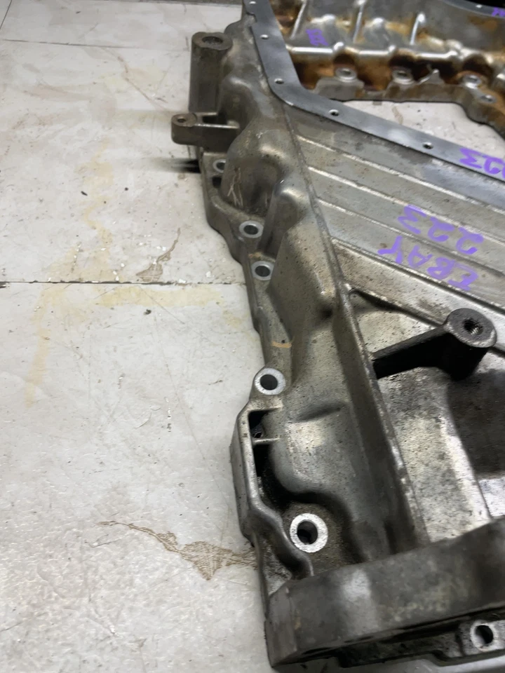 2011-2019 DODGE CARAVAN 11-14 200 14-21 PROMASTER 1500 UPPER OIL PAN OEM - Image 3 of 4