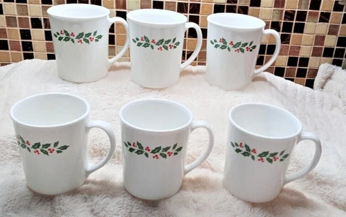 5 Corelle By Corning Winter Holly mugs vintage Christmas kitchenware 1991 Coffee