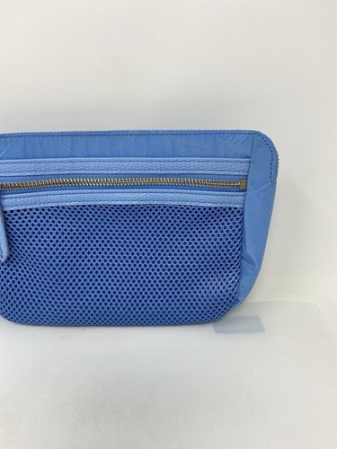 Vera Bradley Belt Bag ~ Fanny Pack Cornflower Blue Gold Tone Hardware Zip 9”x6” - Picture 4 of 15